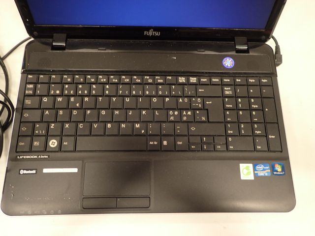 519585-3 Fujitsu Lifebook A Series Laptop