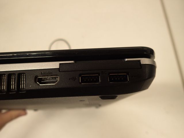 519585-10 Fujitsu Lifebook A Series Laptop