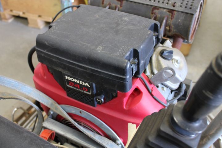 681028-8 Riding glacier Baricell