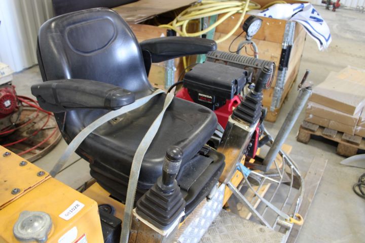 681028-2 Riding glacier Baricell