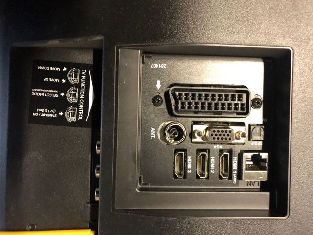 479986-4 Luxor LED DBi 50 "Smart TV