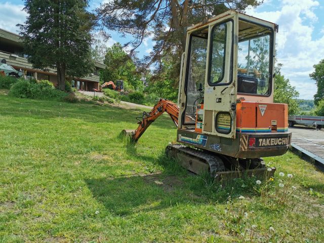 686921-3 Excavator Takeuchi TB 15 1.2 tons (4265h) - 1990