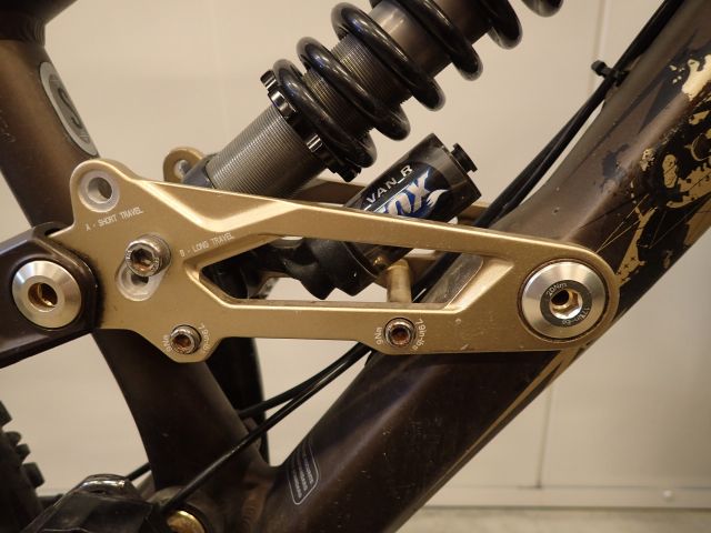 519734-28 Scott Voltage FR20 Downhill Bike