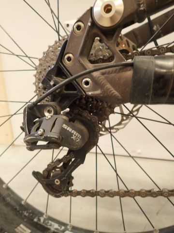 519734-35 Scott Voltage FR20 Downhill Bike