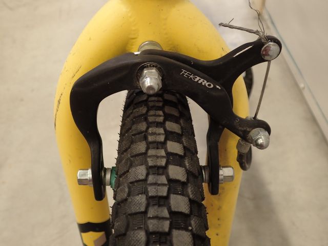519738-11 BMX Bicycle Scott Volt-X 40