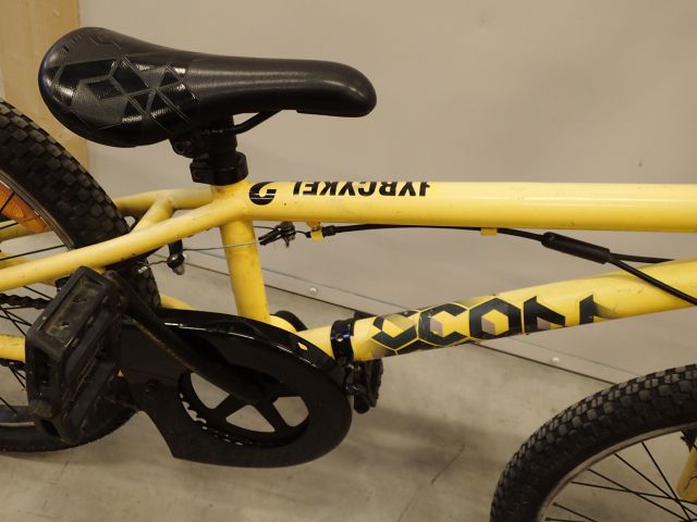 519738-18 BMX Bicycle Scott Volt-X 40