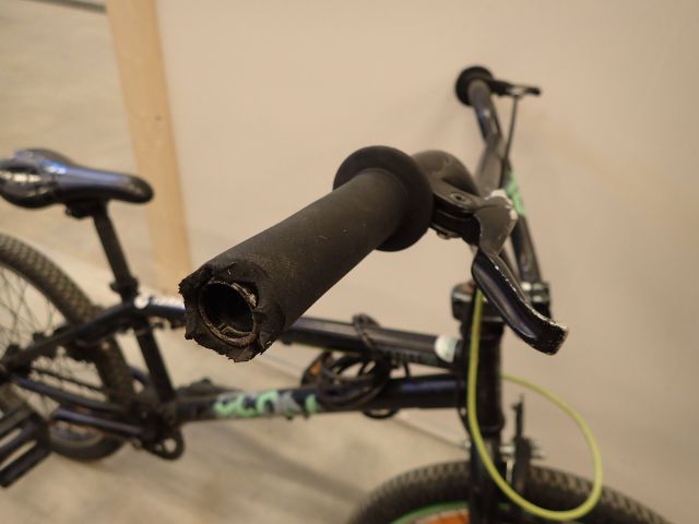 519740-11 BMX Bike Scott Volt-X 30