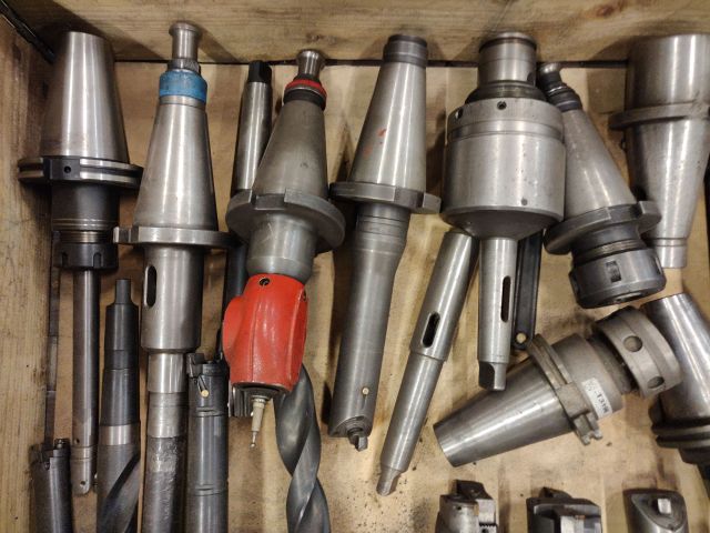 686827-2 Tool holder ISO50 and BT50