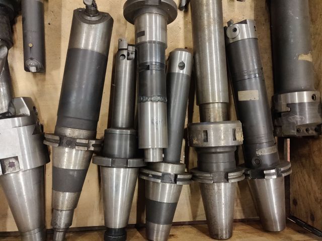 686827-5 Tool holder ISO50 and BT50