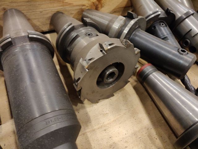 686827-6 Tool holder ISO50 and BT50