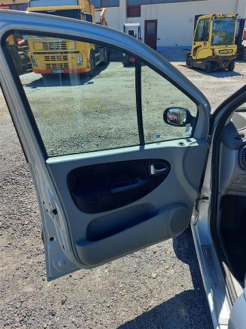 679424-41 Renault Scénic 1.6 Auto 1 Owner (9590mil) TYS 297 -2002