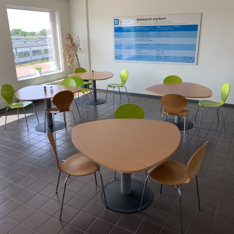 676119-1 Lunch room furniture Kinnarps, Danerka