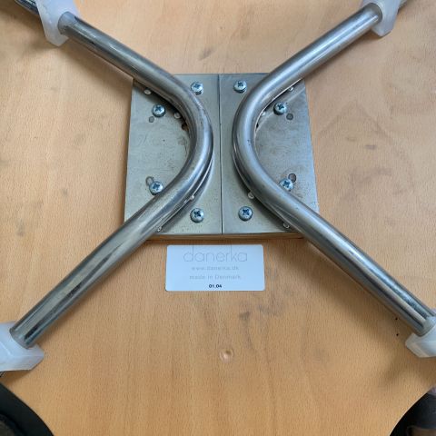 676119-3 Lunch room furniture Kinnarps, Danerka