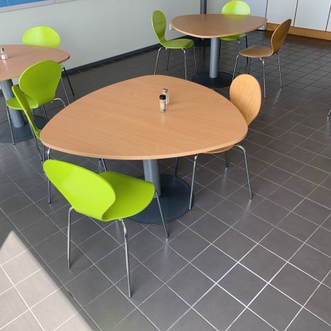 676119-11 Lunch room furniture Kinnarps, Danerka