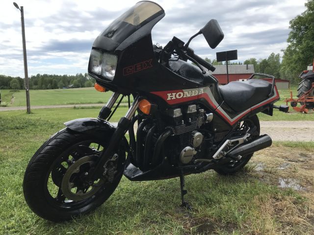 689662-17 Honda 750 CBX 1984