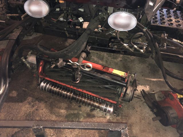 480082-5 Jacobsen LF3800 4wd fairway mower