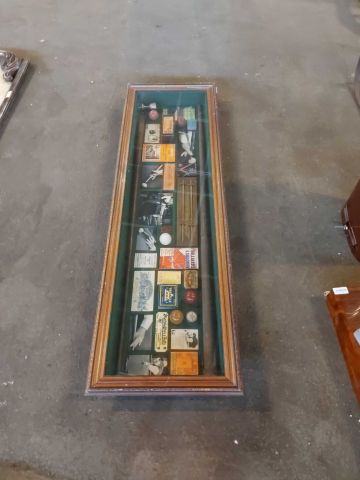679217-1 Billboard with billiards memorabilia (160x12x50cm)