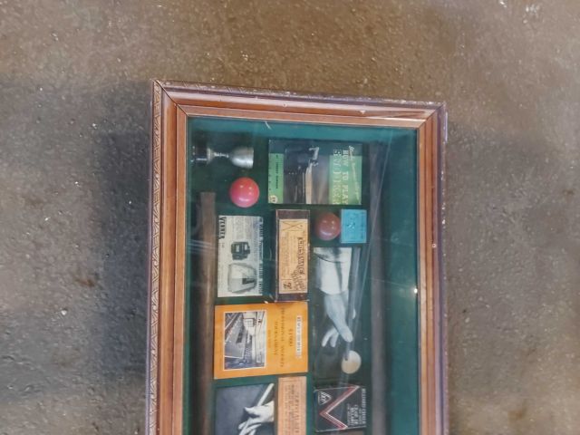 679217-4 Billboard with billiards memorabilia (160x12x50cm)