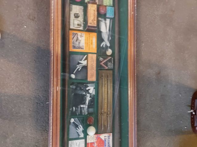 679217-5 Billboard with billiards memorabilia (160x12x50cm)