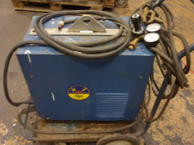 670078-9 Welding Miller Econo Twin HF