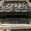 690424-1 DJ kitt, Allt i case ingår