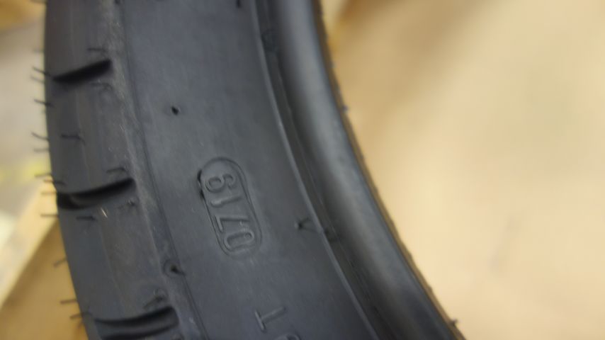 690291-3 MC Tires Michelin Pilot Activ 100/90 - 18