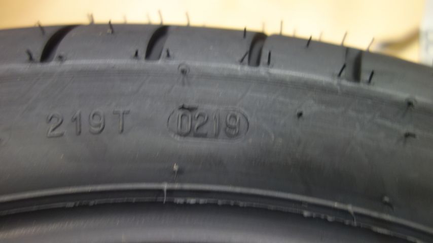 690290-3 MC Tires Michelin Pilot Activ 100/90 - 18