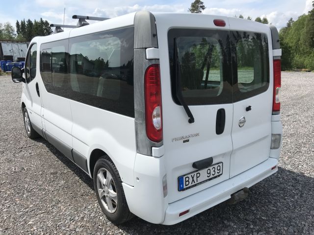 690441-4 Nissan Primastar 2.0 Dci minibus 9 people BXP 939