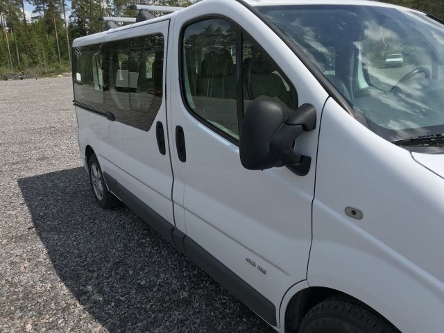 690441-9 Nissan Primastar 2.0 Dci minibus 9 people BXP 939
