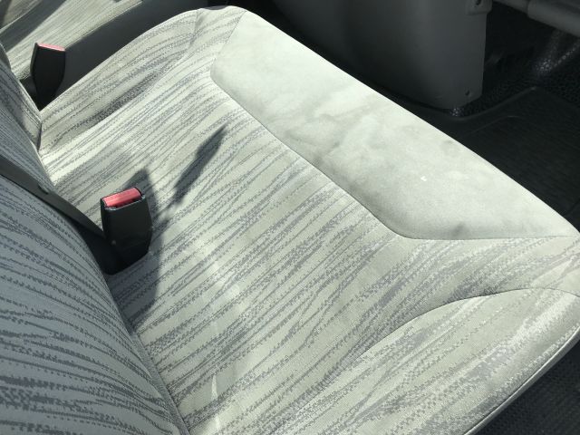 690441-28 Nissan Primastar 2.0 Dci minibus 9 people BXP 939