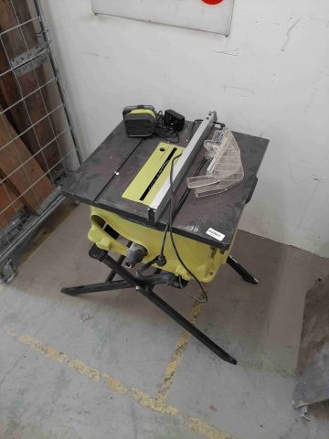 660807-2 Table Circular Saw - RYOBI RTS1800S