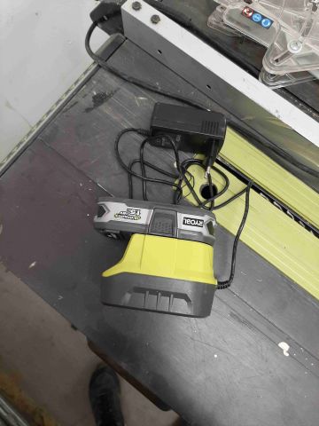 660807-8 Table Circular Saw - RYOBI RTS1800S