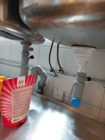 679142-7 Rostfri bänk med diskho & blandare