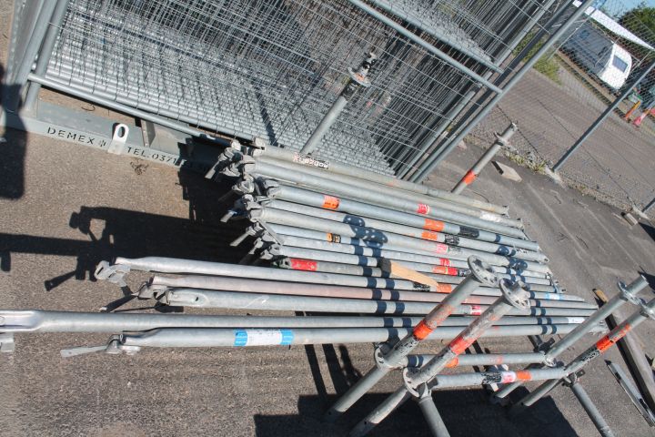 660195-6 Two hedges with horizontal bar and horizontal bar, diagonal bar Layher and Monzon approx. 30-35