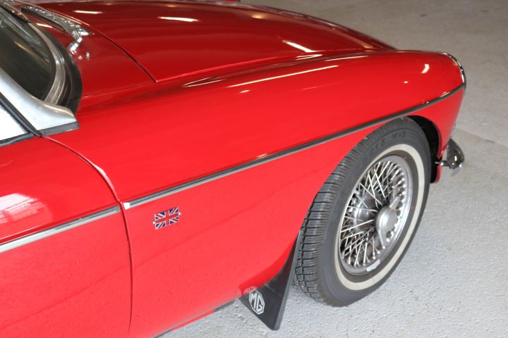 680383-10 MG MGB Roadster 1.8 95hp -64 (DYX767)