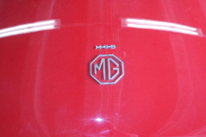 680383-14 MG MGB Roadster 1.8 95hp -64 (DYX767)