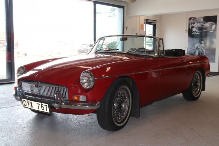 680383-1 MG MGB Roadster 1.8 95hp -64 (DYX767)