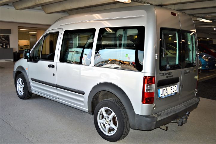 680380-3 Ford Tourneo Connect 1.8, 115hp - 03 - UDA350