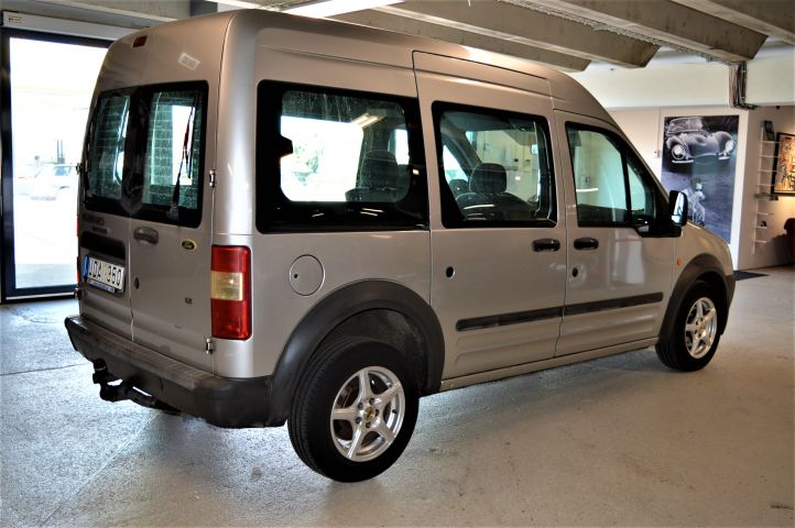 680380-5 Ford Tourneo Connect 1.8, 115hp - 03 - UDA350