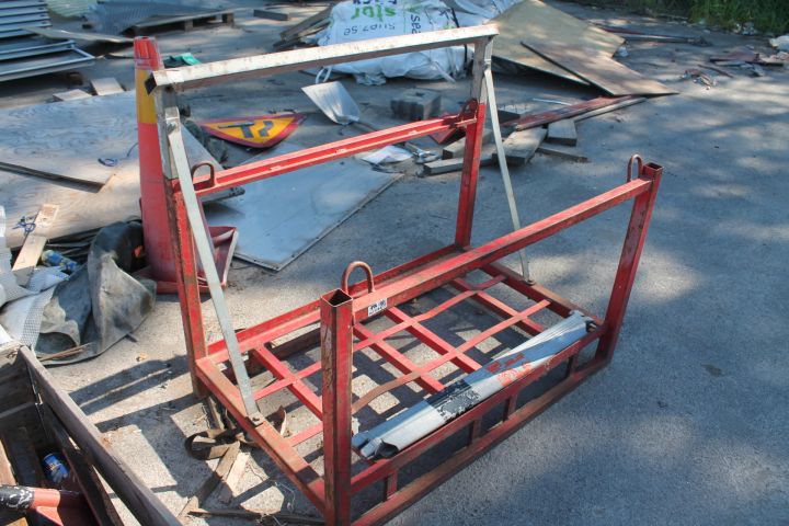 660207-1 Lift basket, various lifting straps and tarpaulins