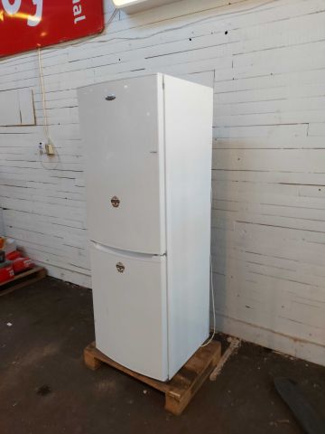 605846-2 Combi fridge & freezer Whirlpool