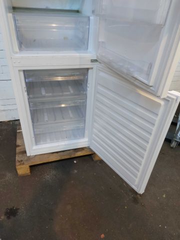 605846-6 Combi fridge & freezer Whirlpool