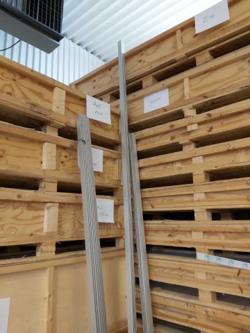 600259-11 Octanorm equipment for booth construction at trade fairs.