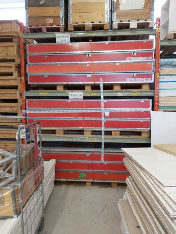 600259-12 Octanorm equipment for booth construction at trade fairs.