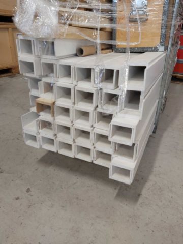 600259-20 Octanorm equipment for booth construction at trade fairs.