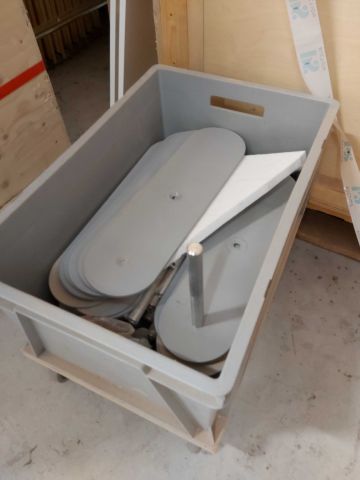 600259-22 Octanorm equipment for booth construction at trade fairs.