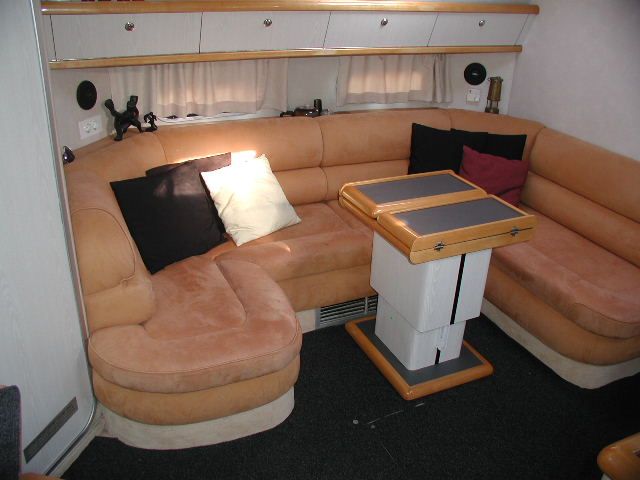 527681-23 Sealine 380 Ambassador