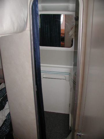 527681-37 Sealine 380 Ambassador