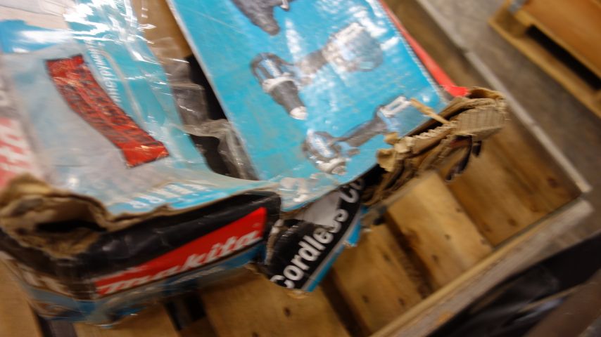 692515-3 Verktygspaket Makita DLX5032T