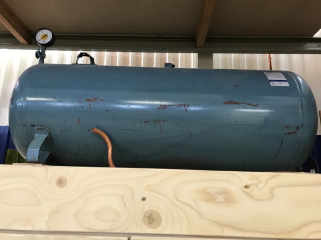 600277-7 Screw compressor Atlas Copco GX7 with tank